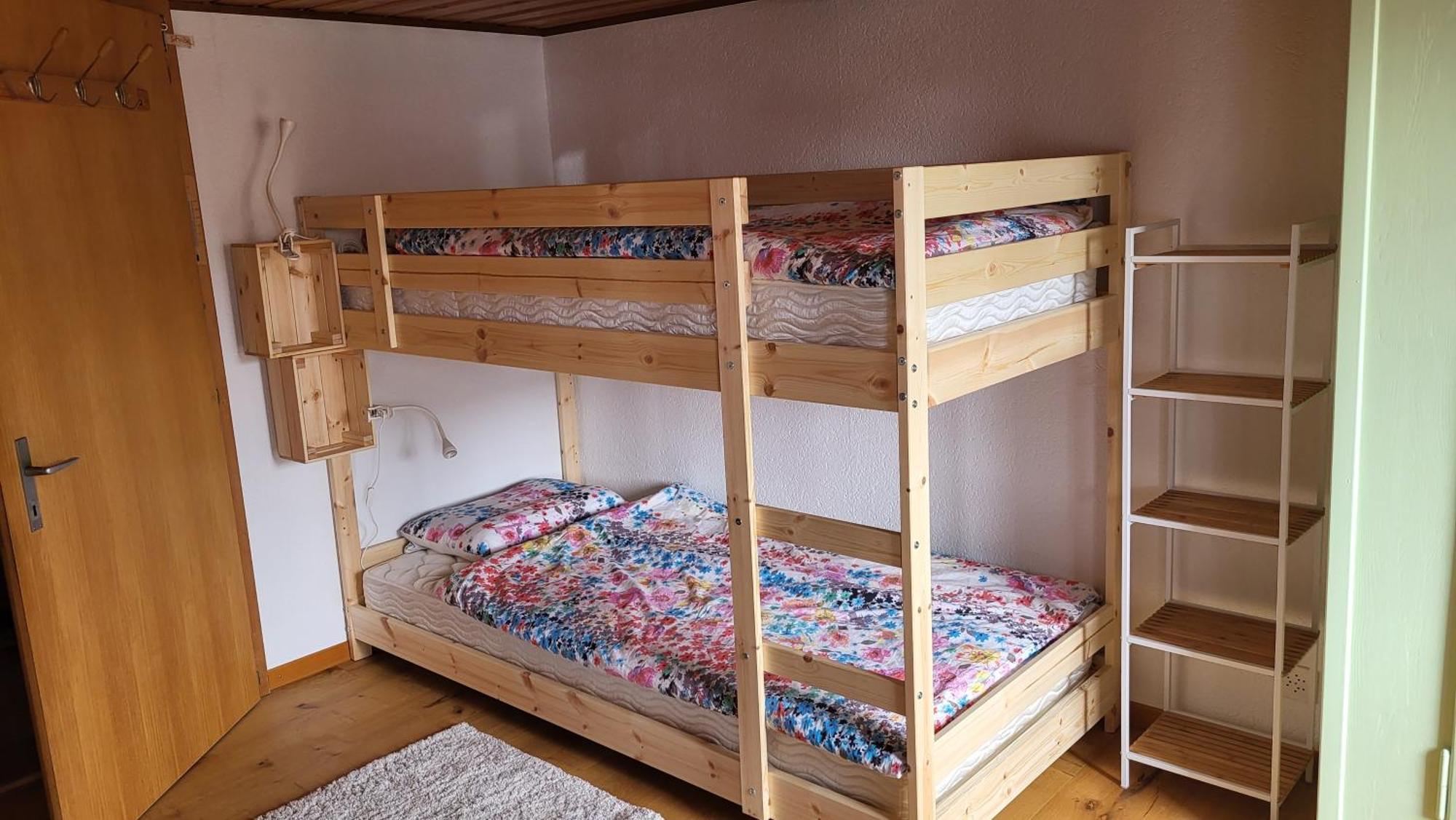 Auszeit Bed & Breakfast Wattenwil Eksteriør bilde